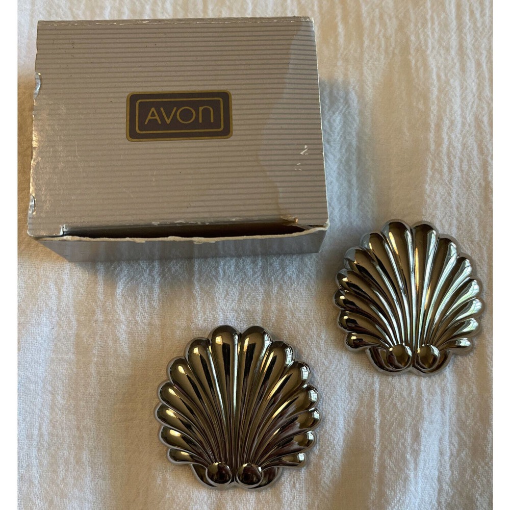 Avon Vintage 1991-Silver color Tailored Scallops. Large Size. - Picture 2 of 5